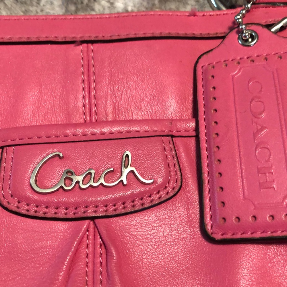 Pink leather coach bag - Picture 2 of 5